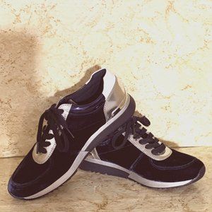 Woman's Kors Michael Kors Blue Velvet & Silver Allie Sneakers Size 9 M Brand New